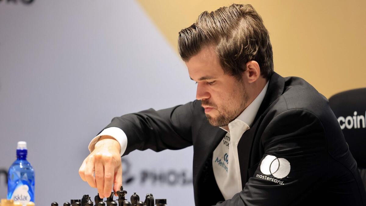 Carlsen beats Nepomniachtchi for third time in four games to open up big  lead, World Chess Championship 2021