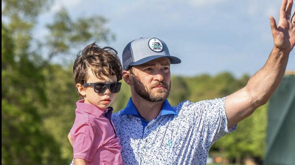 Man asked Justin Timberlake to hold his baby during a golf