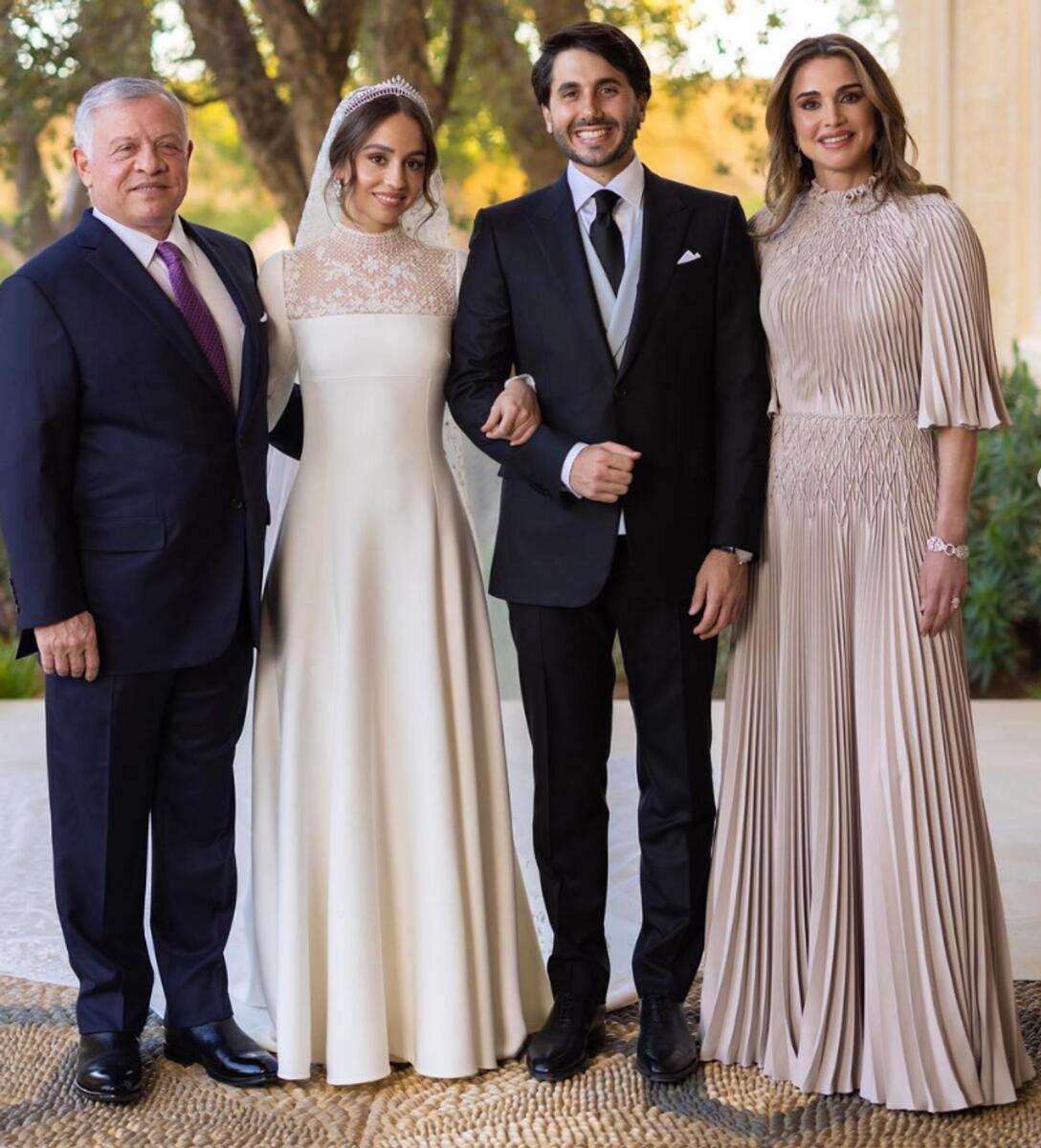 Look: UAE royal attends Jordan Princess wedding; Queen Rania shares ...