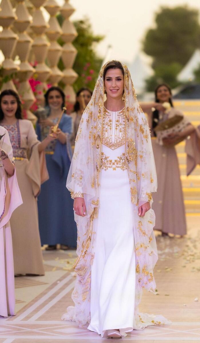 Look: Queen Rania shares pictures of pre-wedding henna ceremony of her ...