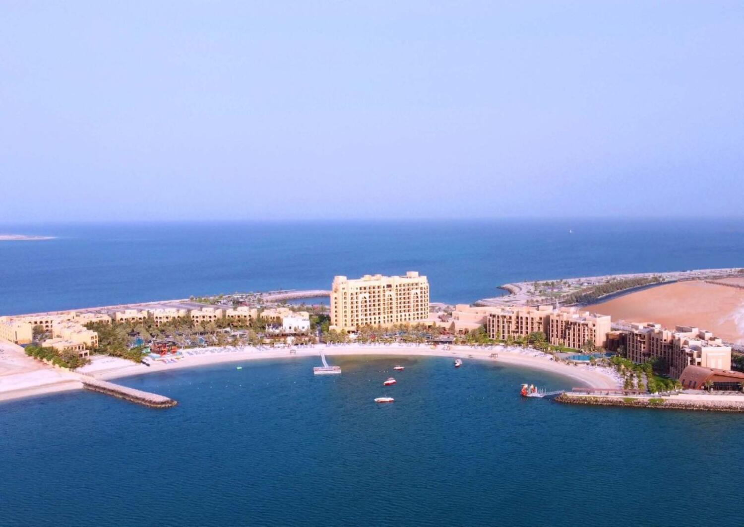 Hampton marjan island отзывы. Остров Аль Марджан в Дубае. Рас Эль Хайма Дубай.