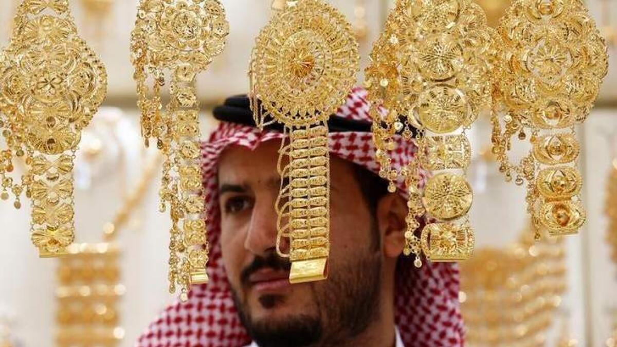 Dubai gold price rises to one-week high, 22k priced at Dh145.75 - News |  Khaleej Times
