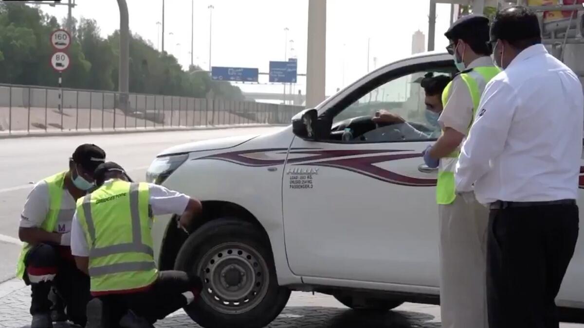 Video: Abu Dhabi cops pull over motorists to ensure tyre safety - News | Khaleej Times