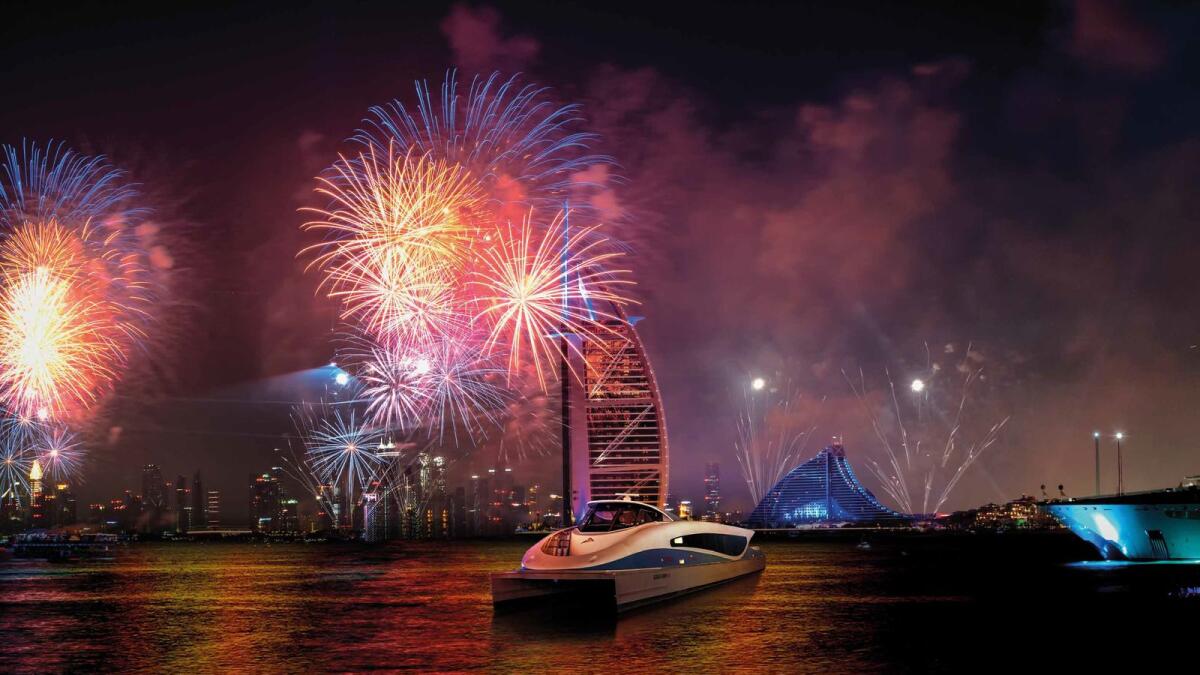 abra gulf buzz fireworks new year 2023 dubai