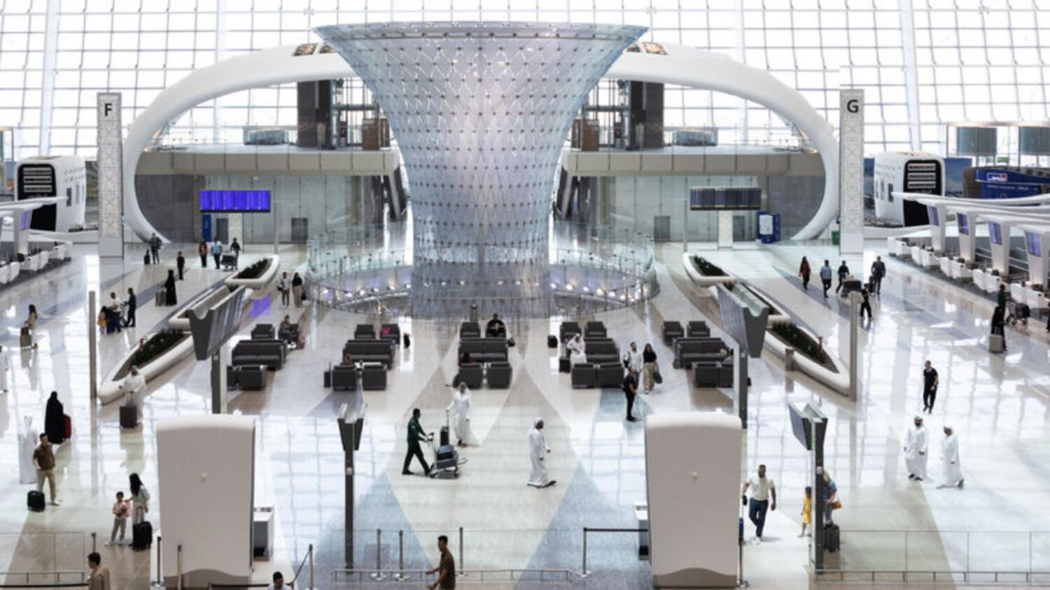 Терминал 2022. Abu Dhabi Airport Terminal a. Аэропорт Абу Даби внутри. Встреча Путина в Абу Даби 2023.