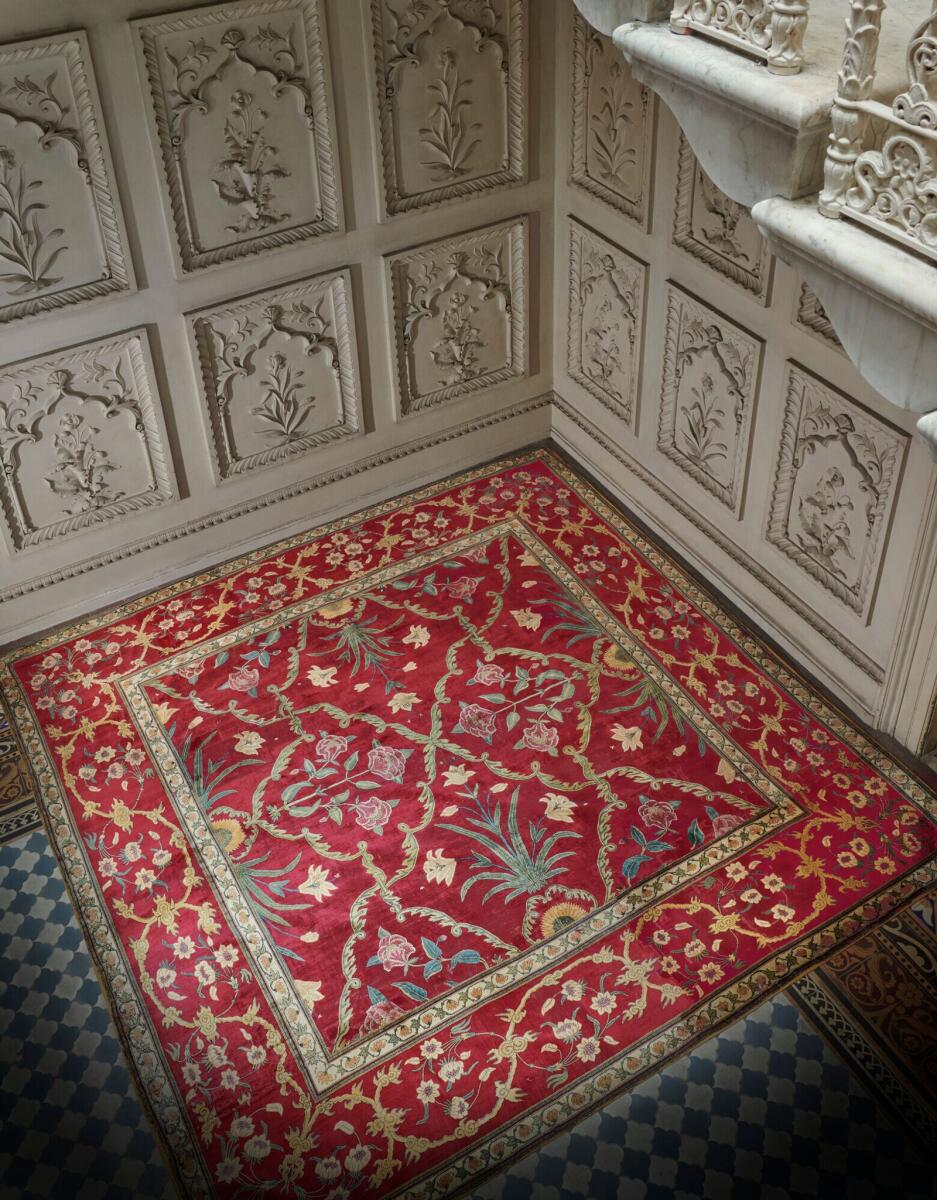 UK's Christie's to auction rare Shah Jehan-era Mughal pashmina carpet, Islamic crafts