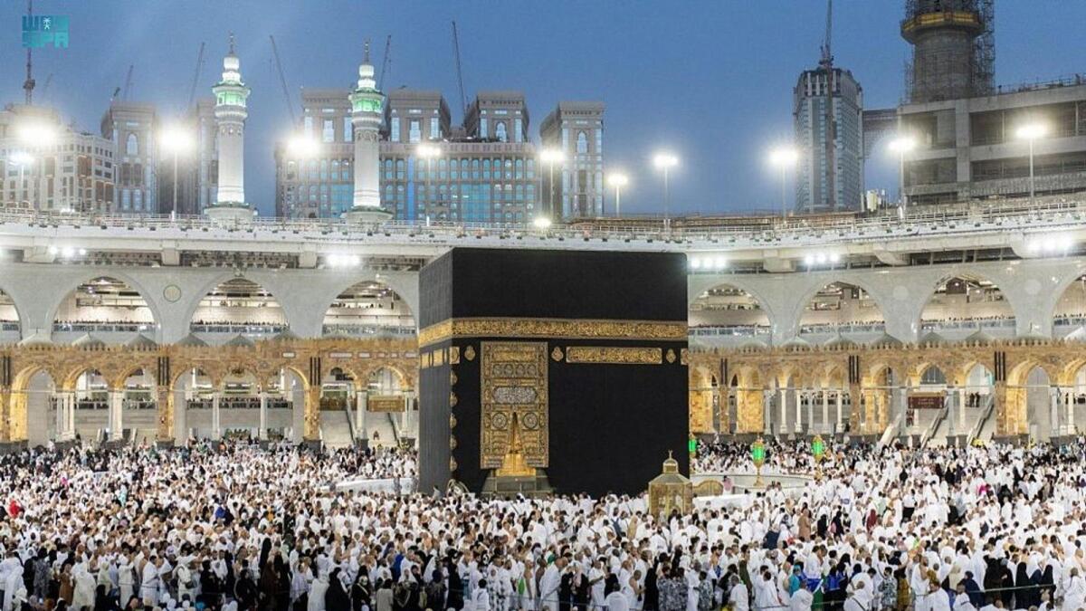 Look: Massive crowd attends Eid prayer at Makkah Grand Mosque ...