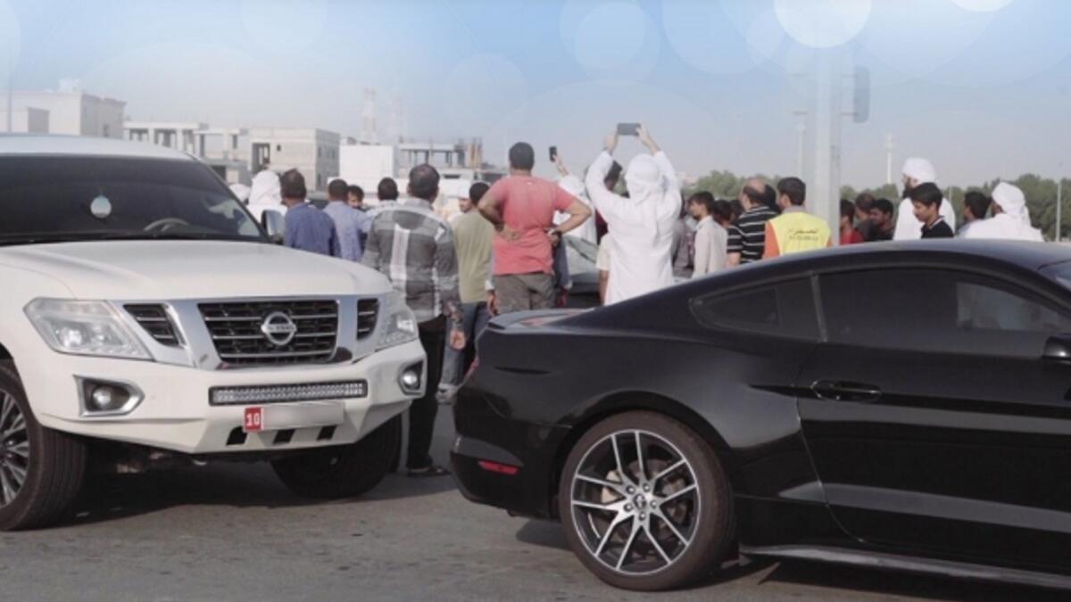 UAE: Dh1,000 fine for crowding at accident sites - News | Khaleej Times