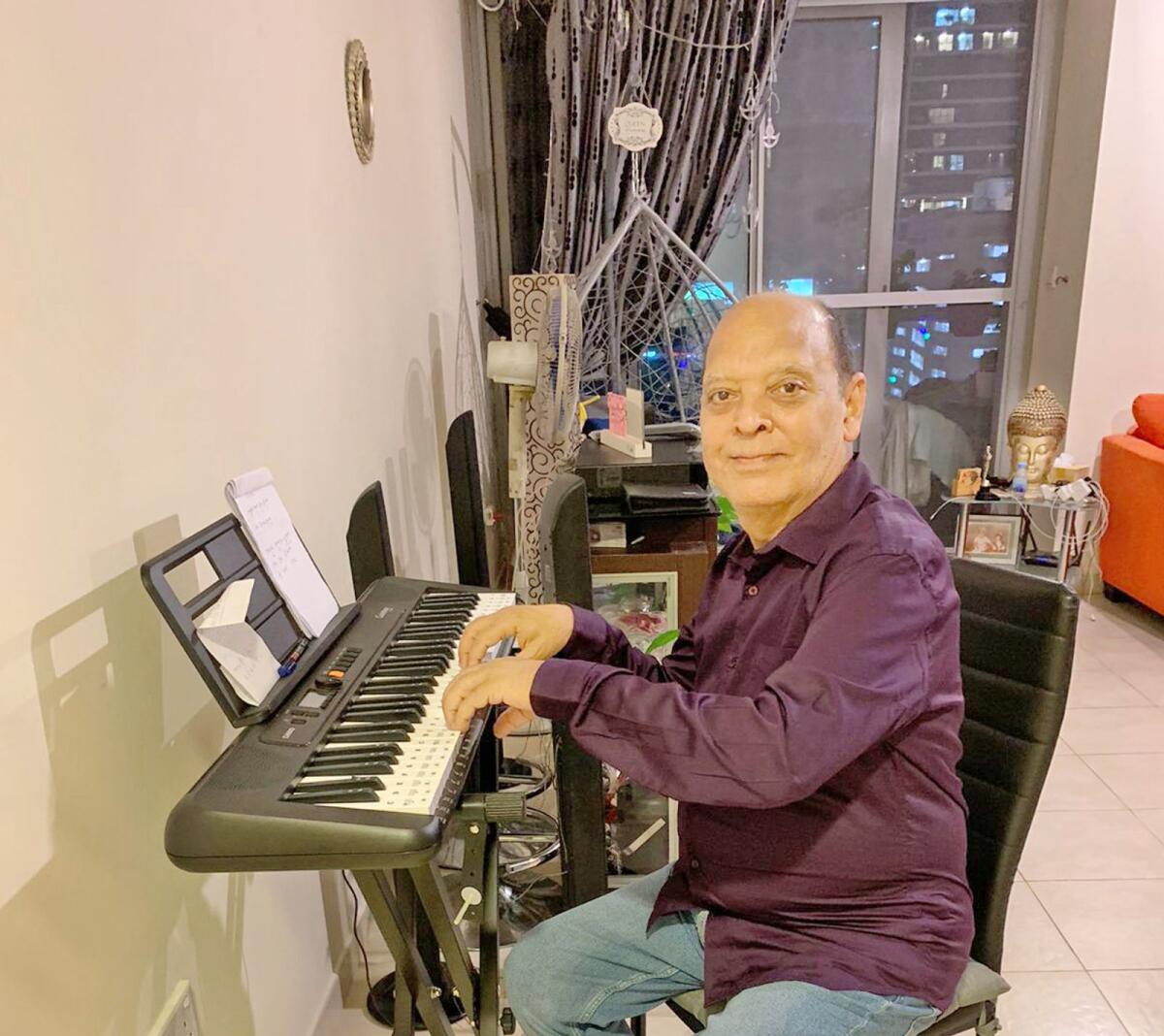 Dubai: Indian granddad wows with masterly imitation of legendary Bollywood singer