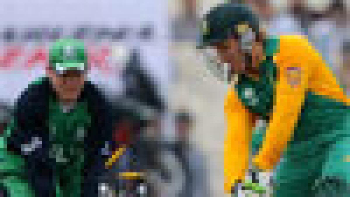 Duminy rescues South Africa after Ireland impress