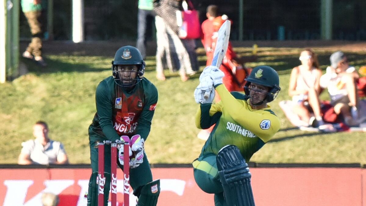 Phehlukwayo stars as South Africa beat Bangladesh