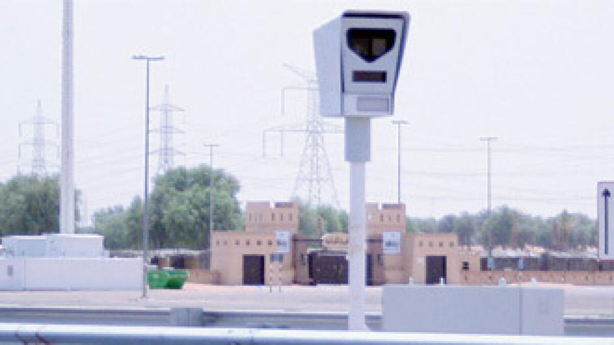 30 new speed cameras on  Al Ain-Dubai road