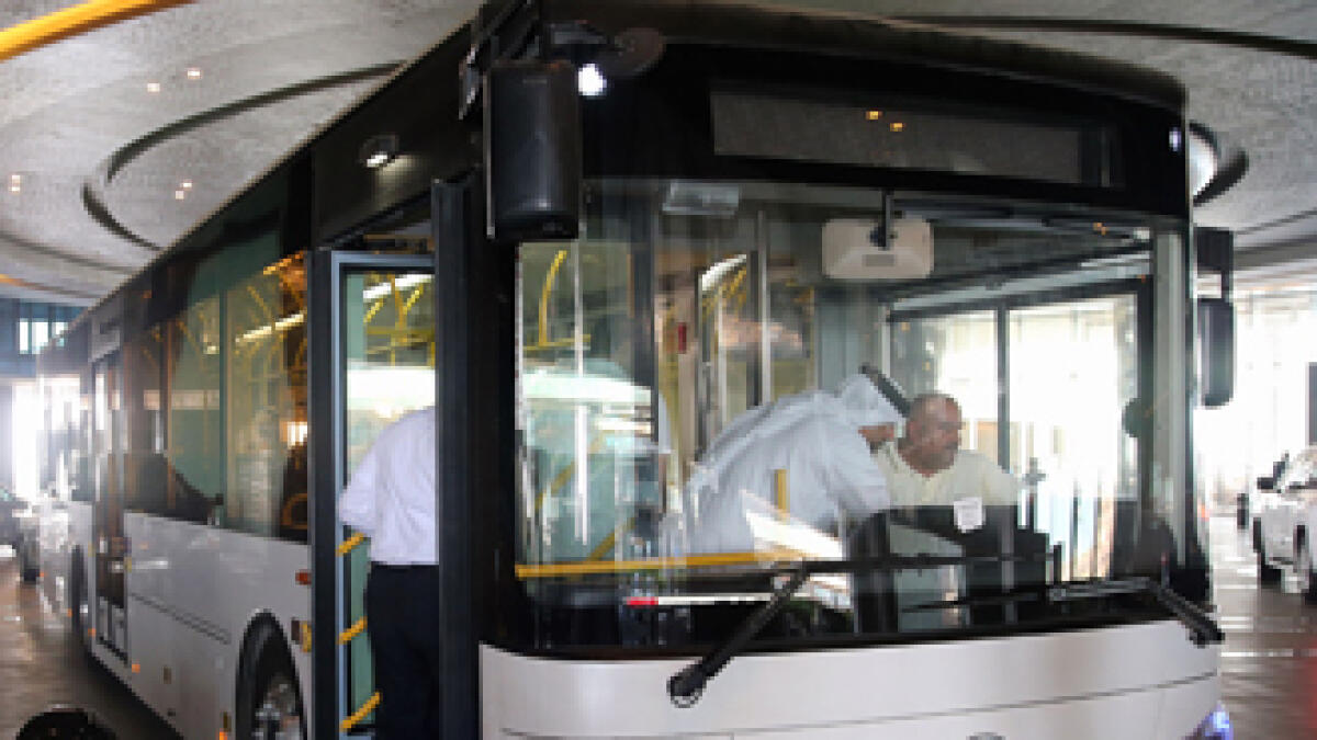 Electric bus debuts in Abu Dhabi