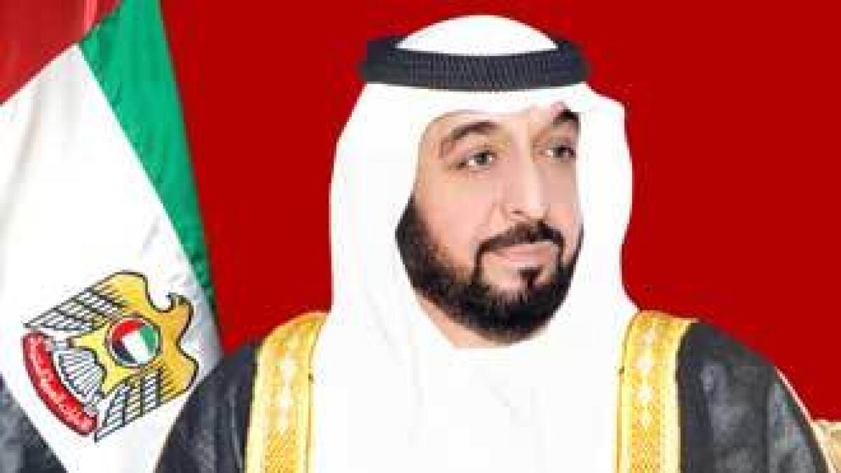 Shaikh Khalifa exchanges Eid greetings