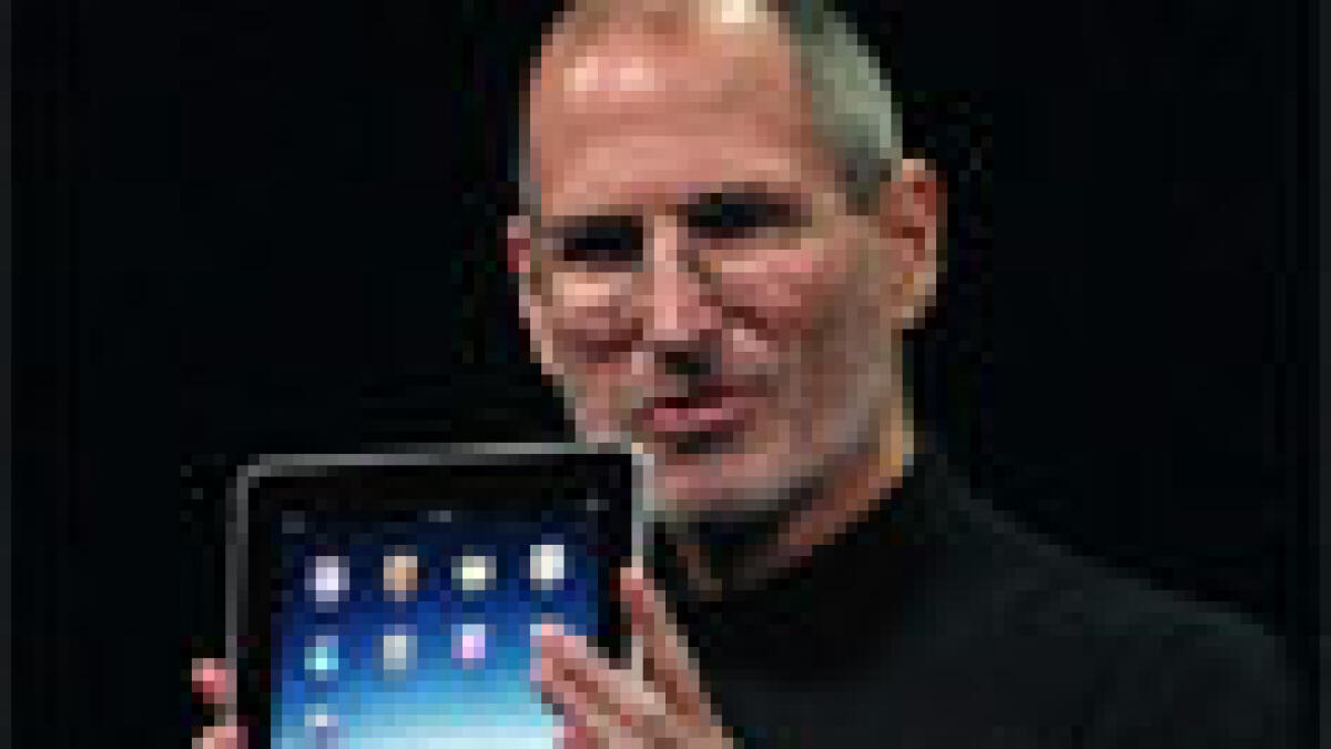 Steve Jobs quits as Apple CEO
