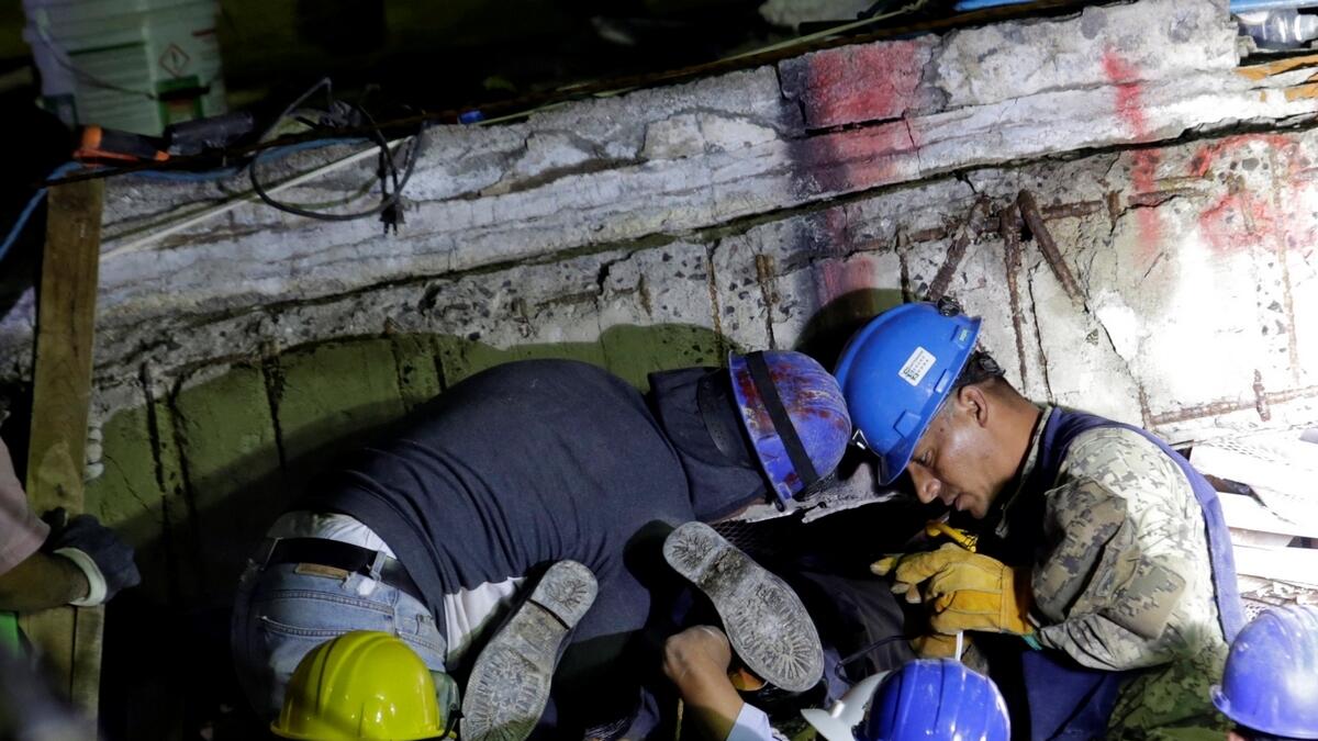 Rescuers race against time to find quake survivors in Mexico