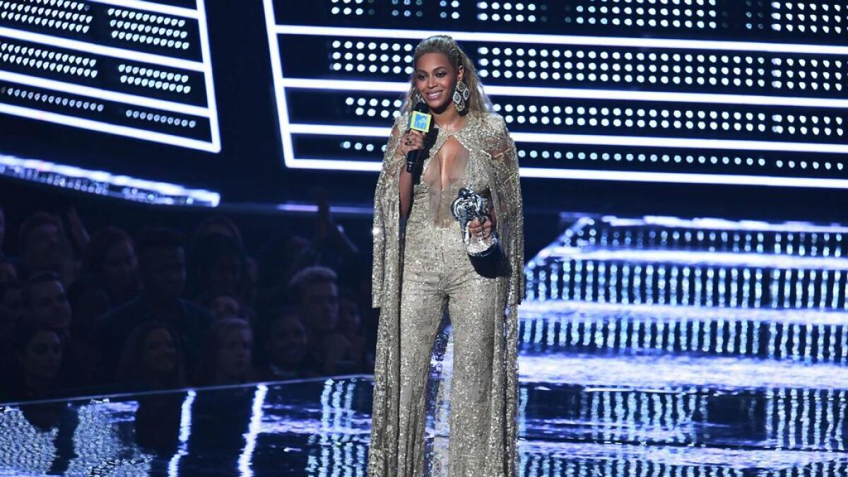 WATCH: Beyonce storms Video Music Awards, Rihanna gets lifetime award