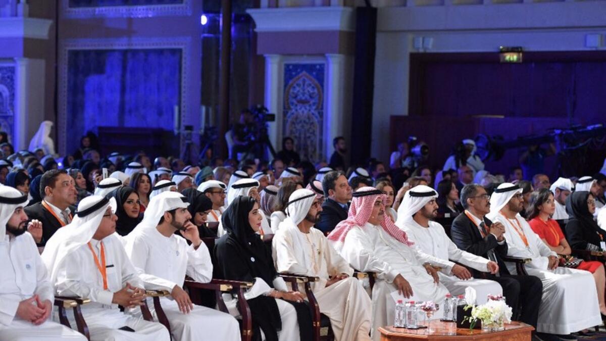 Sheikh Mohammed attends Arab Media Forum in Dubai 