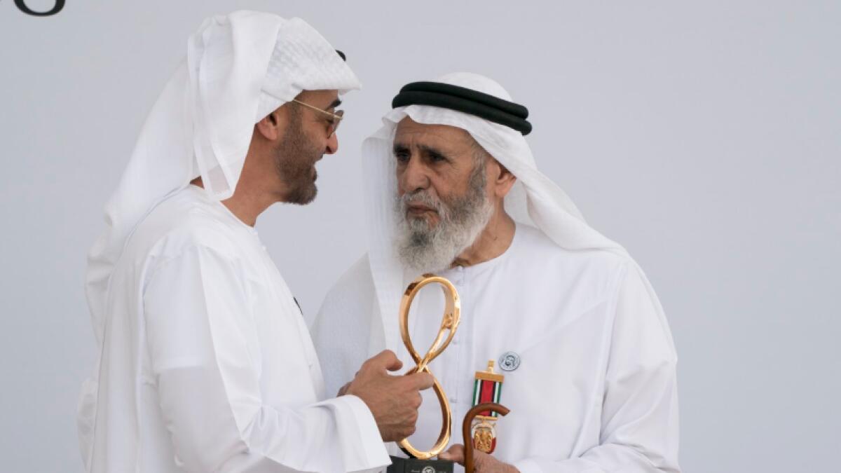 Mohamed bin Zayed condoles death of Sheikh Zayeds friend 