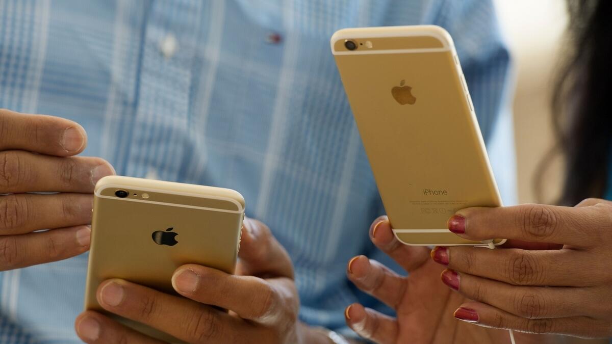 Apple soothes concerns on slowing down older iPhones