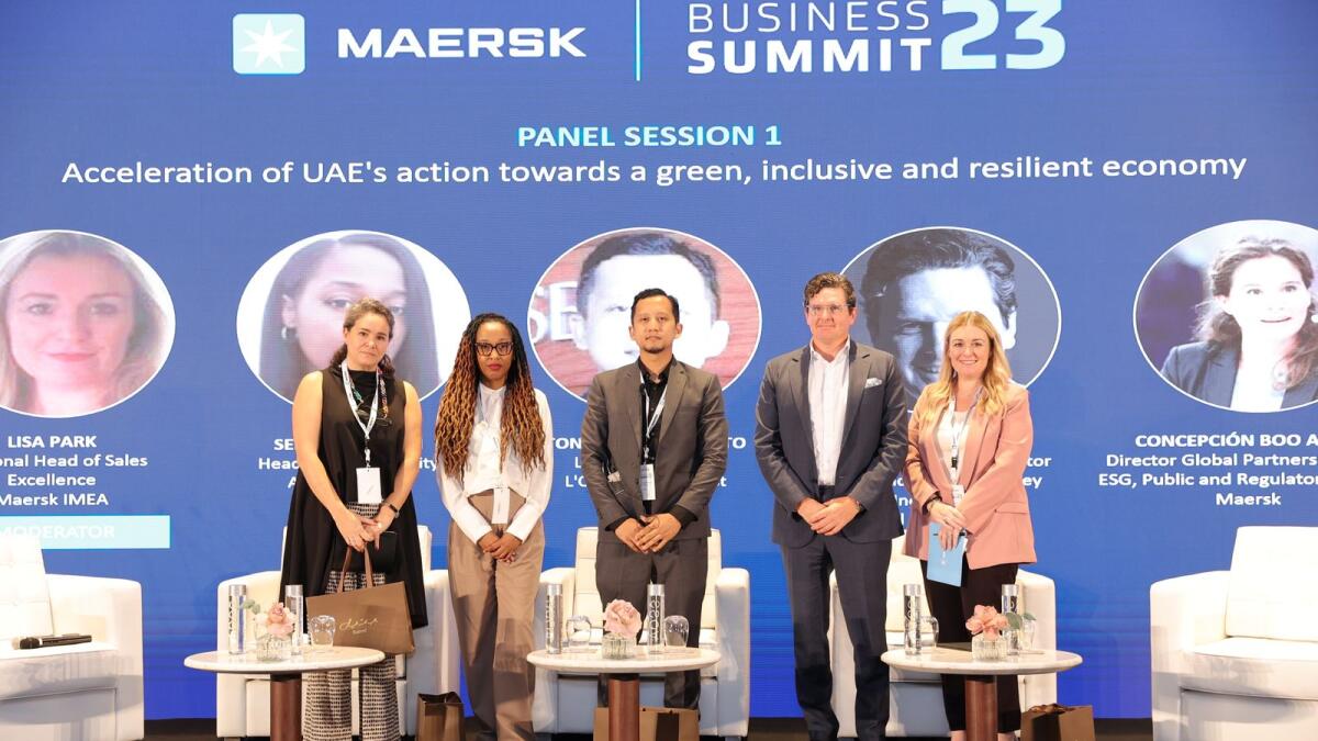 From left to right: Speakers Concepción Boo Arias (Maersk), Seneca Cottom (Al Shaya), Tony Prima Julianto (Lóreal ME), and Timothy Hurst (Hill &amp; Knowlton) with the moderator, Lisa Park (Maersk) of the Sustainability panel