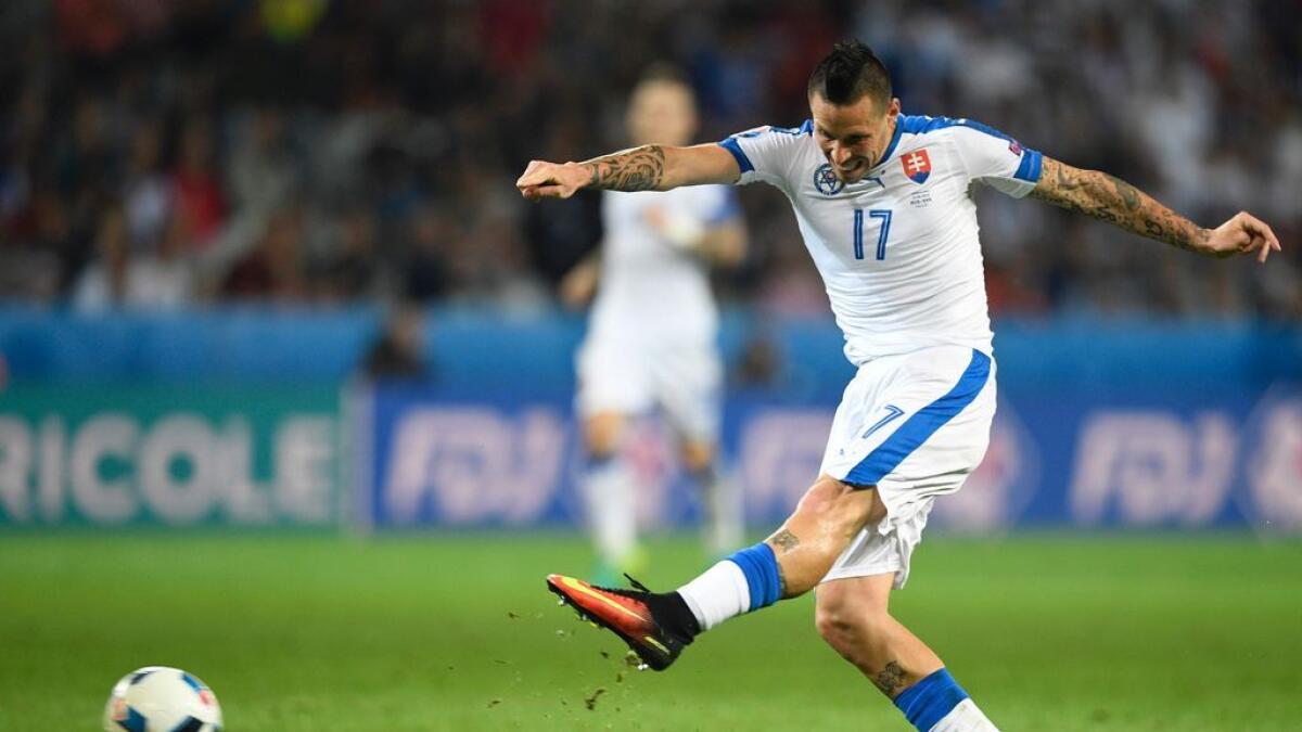 Euro: Russia stunned as Hamsik inspires Slovakia to 2-1 win