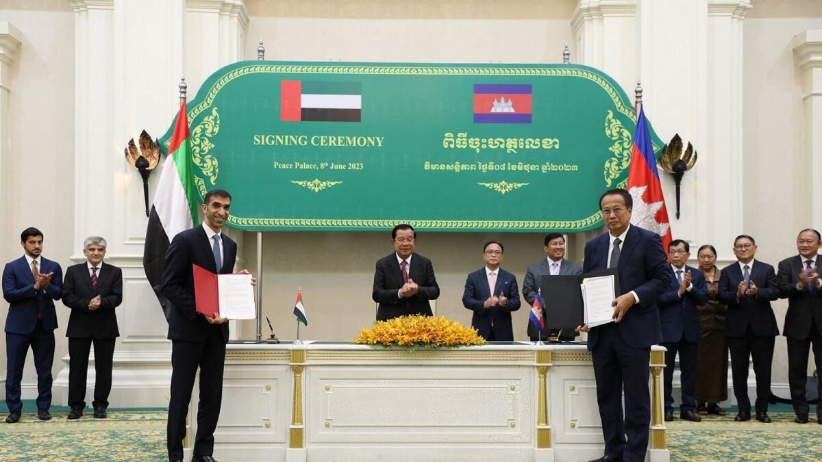 The agreement was signed in Phnom Penh by Dr. Thani bin Ahmed Al Zeyoudi, Minister of State for Foreign Trade, and Pan Sorasak, Cambodia Minister of Commerce. — WAM