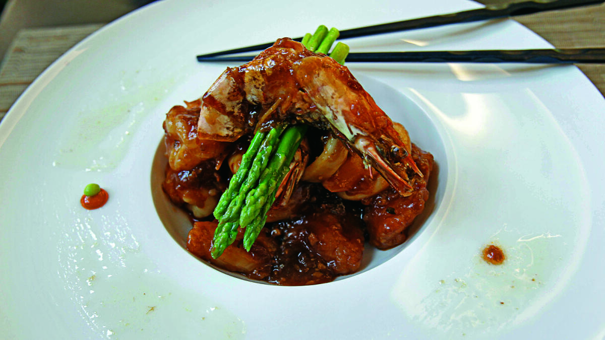 Assorted seafood stir-fry with asparagus in Xo chilli paste