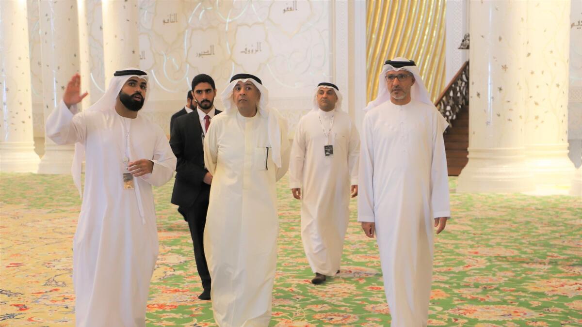 Jasem Mohamed AlBudaiwi visits Sheikh Zayed Grand Mosque.