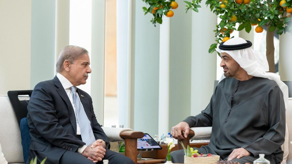 Sheikh Mohamed meets Shahbaz Sharif in Abu Dhabi. — Photo: Wam