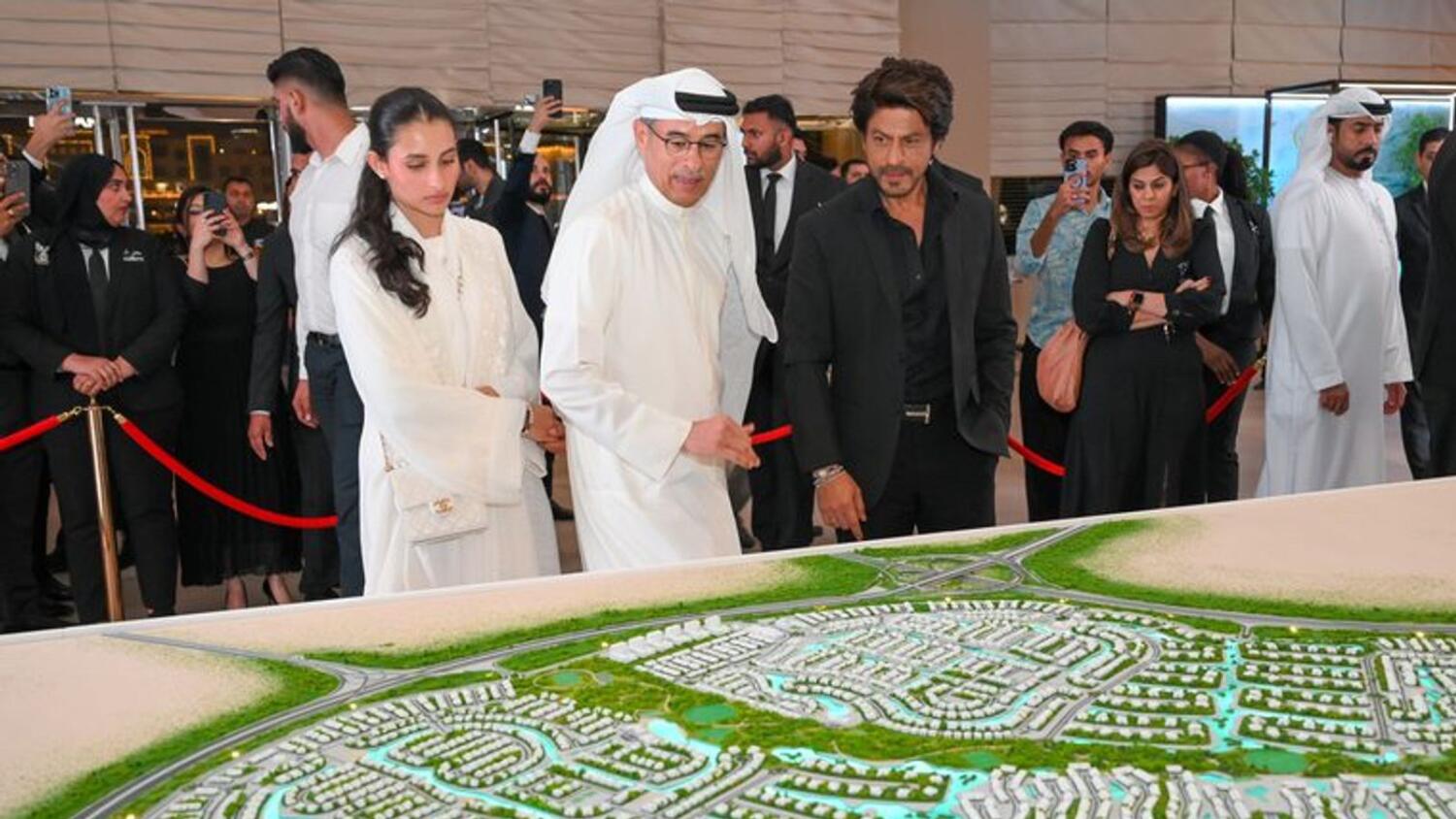 The Oasis by Emaar’ will house more than 7,000 large mansions and villas surrounded by water canals, lakes and parks.