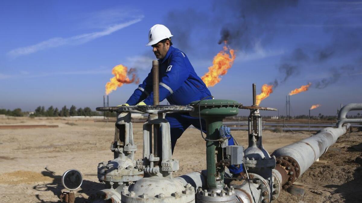 Oil prices inch up on Opec output cuts