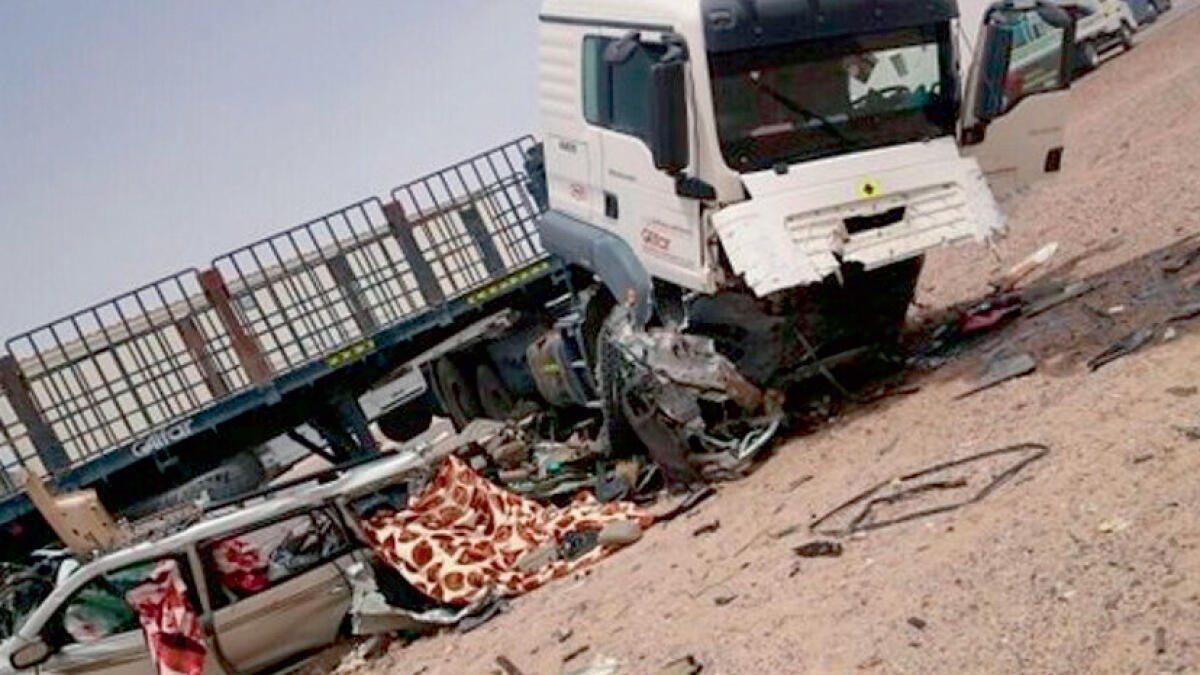 6 Emiratis killed in Oman, Saudi road tragedies