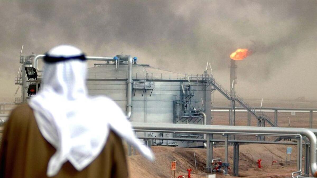 Saudi, Russia agree  to freeze oil output