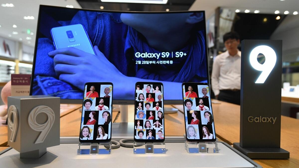 Samsung profit growth slows