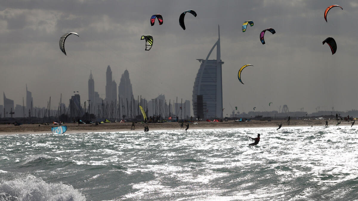 Met warns of unstable weather, mercury dips in UAE