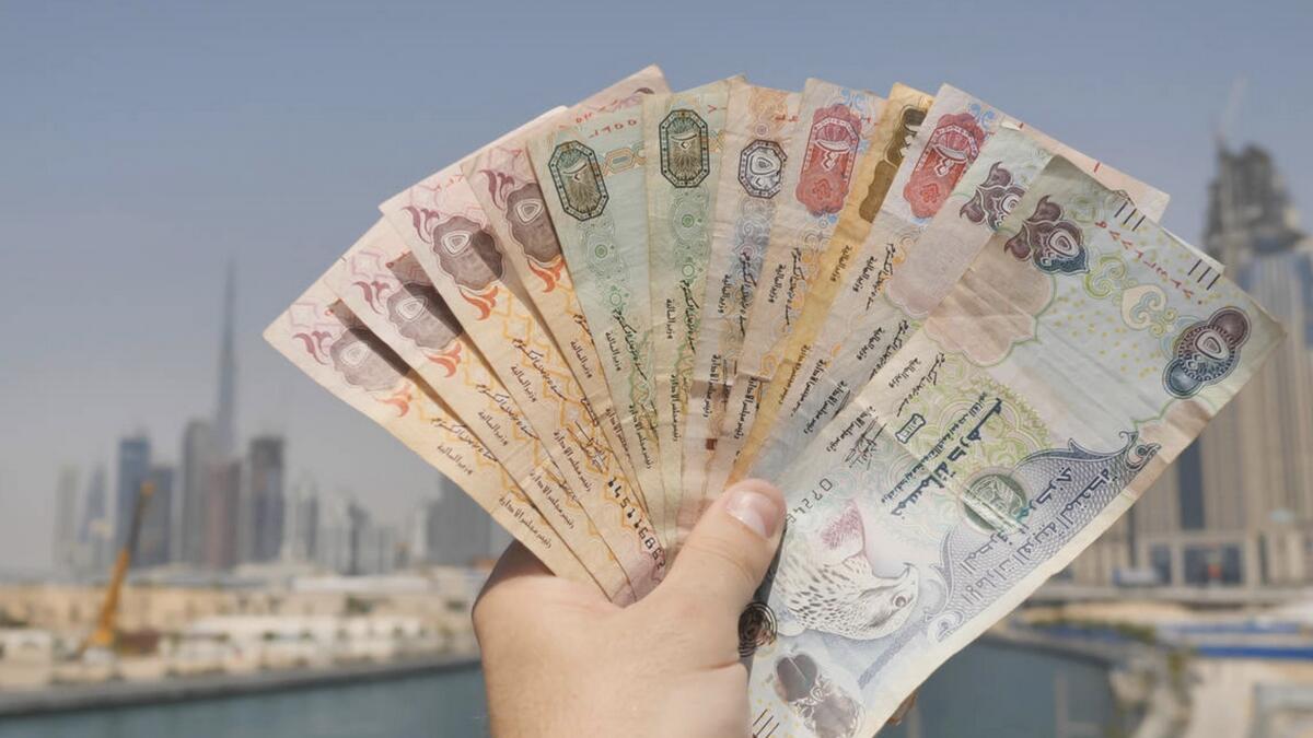 Covid19, coronavirus, Dubai, expose, banknotes, sunshine, kill covid19 virus, UAE docs