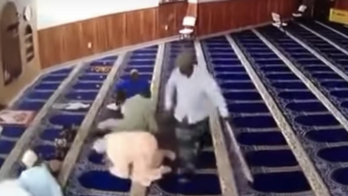 Video: Praying man attacked with stick in mosque 