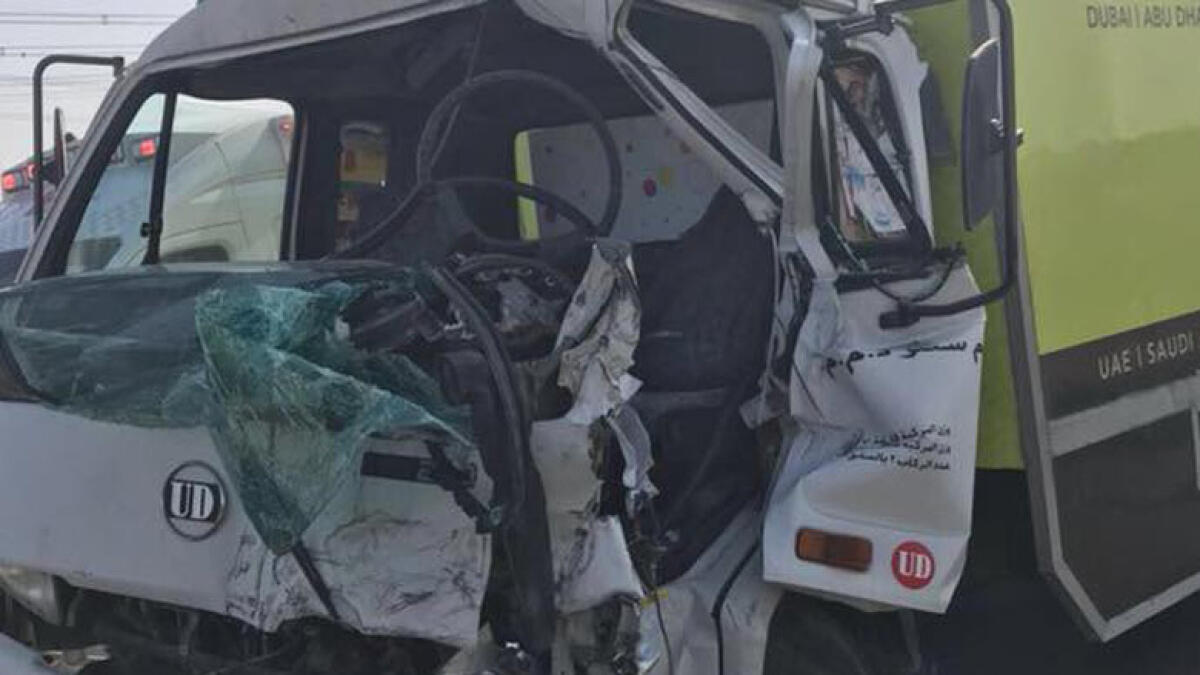 One killed, two injured in Dubais Emirates Road multiple-vehicle collision