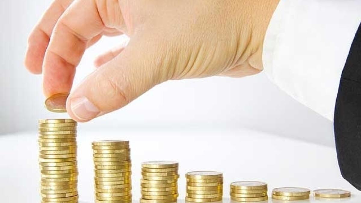 saving money, how to save money in uae, save money in dubai, money saving tips, saving, money, investing