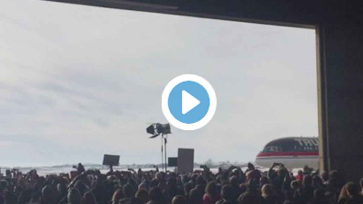 Watch: Donald Trumps jet makes emergency landing