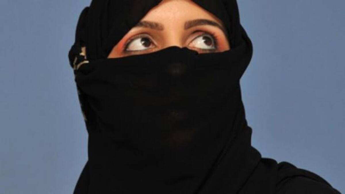 Woman told to remove hijab for job application 
