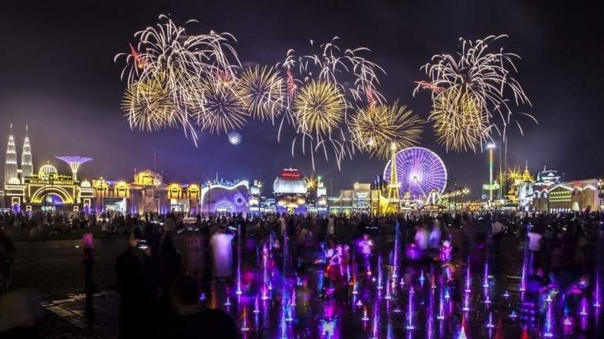 7 grand New Years Eve fireworks display at iconic Dubai tourist spot