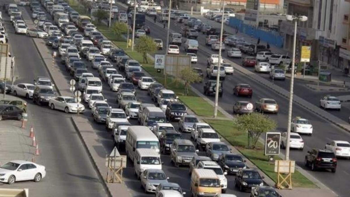Traffic alert: Multiple accidents cause delays on Dubai roads