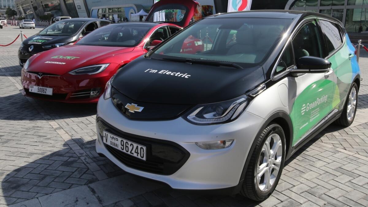 Twelve electric cars start 2,000-km trip to spread the green message