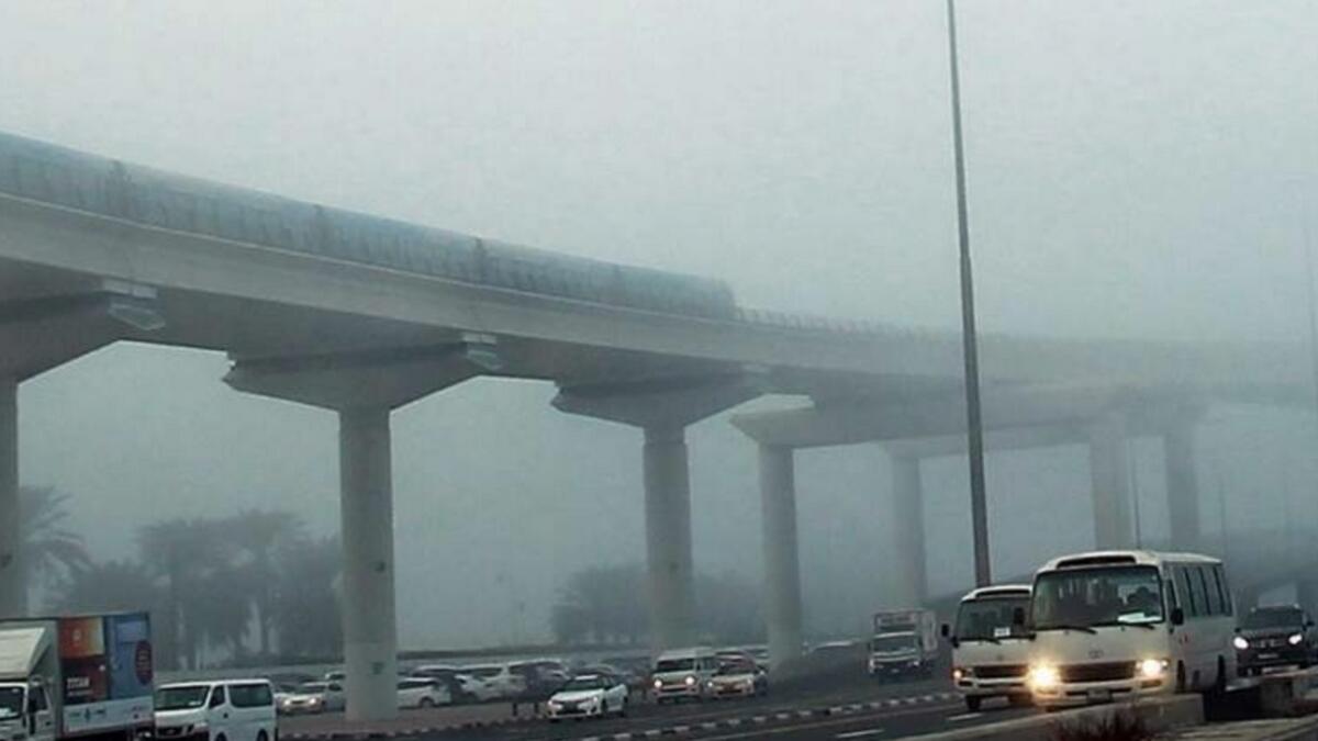  Fog covers parts of UAE, visibility less than 1,000m