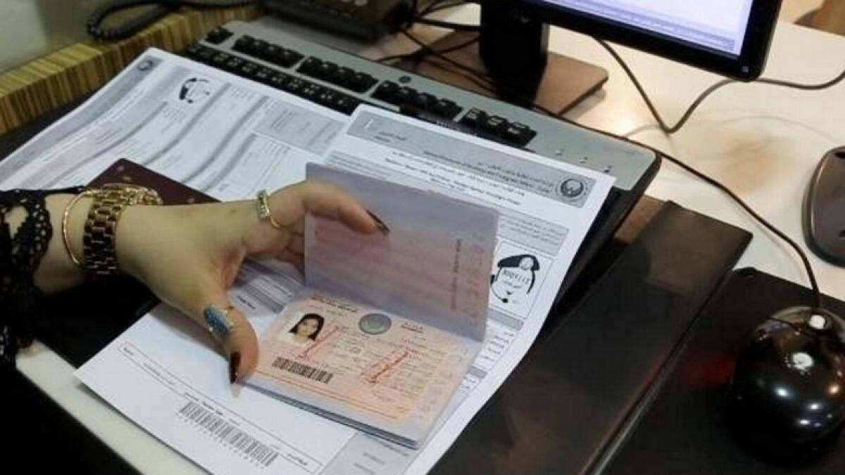 how to track visit visa status in uae