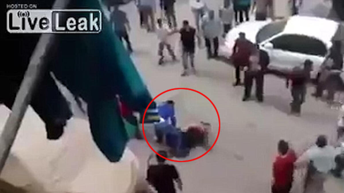 Caught on cam: Man tries to behead his wife in Egypt