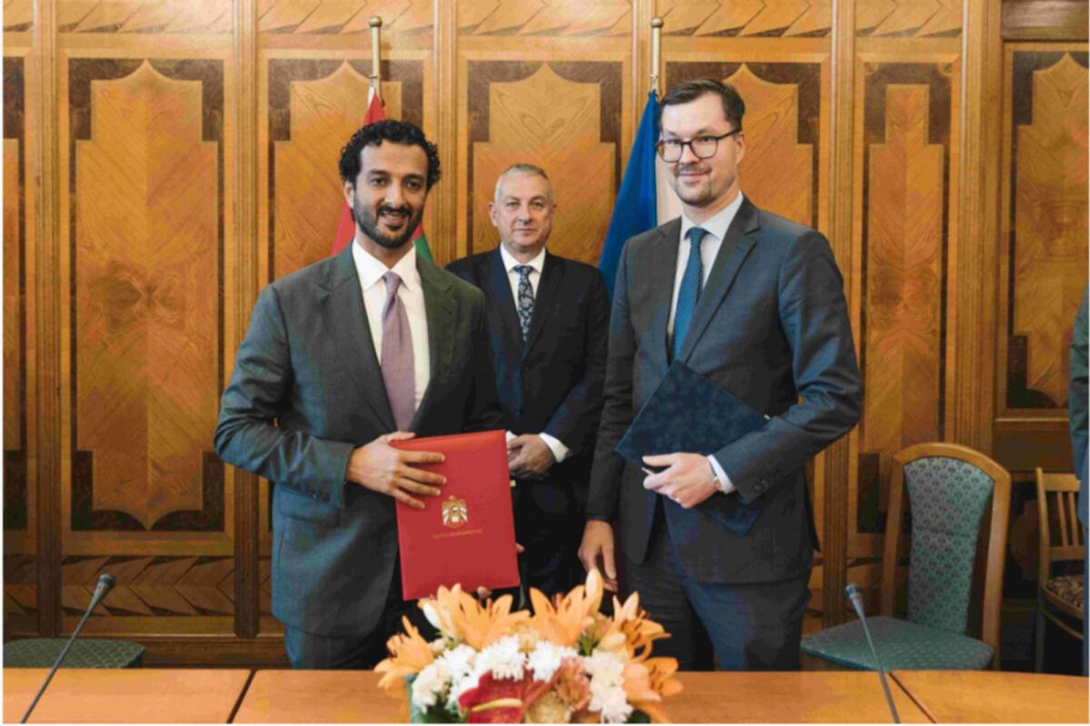 The agreement was signed by Abdullah bin Touq Al Marri, Minister of Economy and Chairman of ECI Board of Directors, and David Havlicek, Chairman of the Board of EGAP.. — WAM