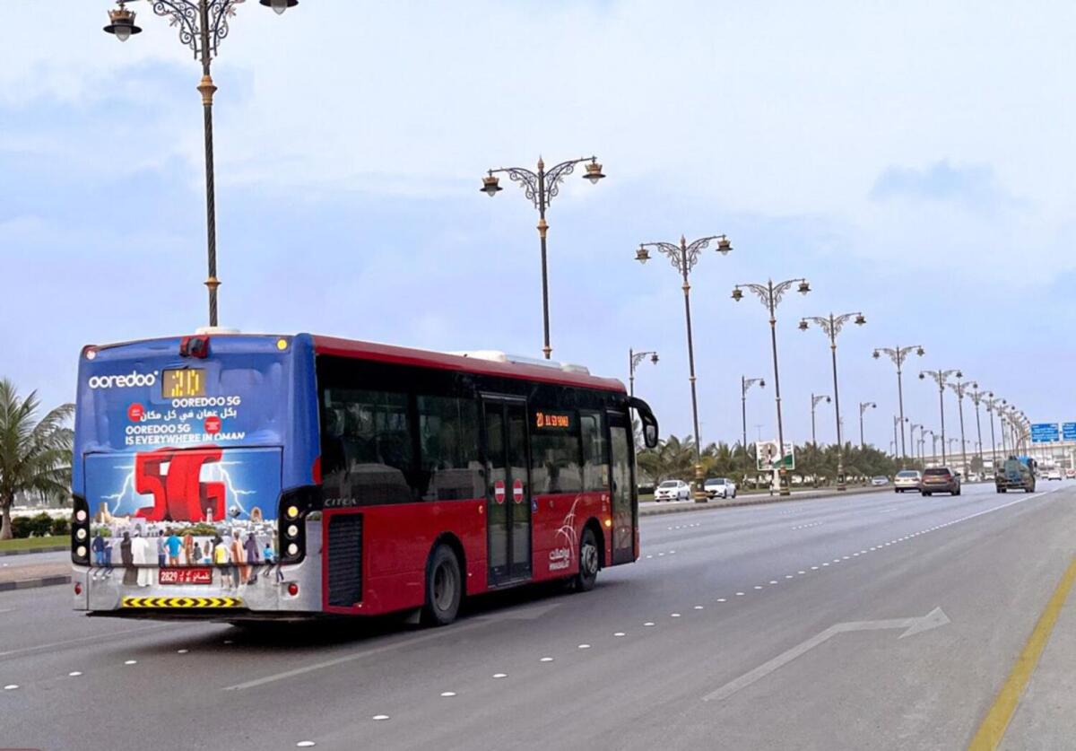 sharjah to oman travel hours